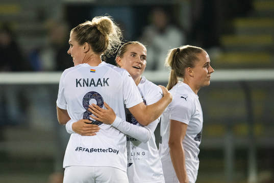 FC Rosengårds Rebecca Knaak och Ria Noora Minerva Öling