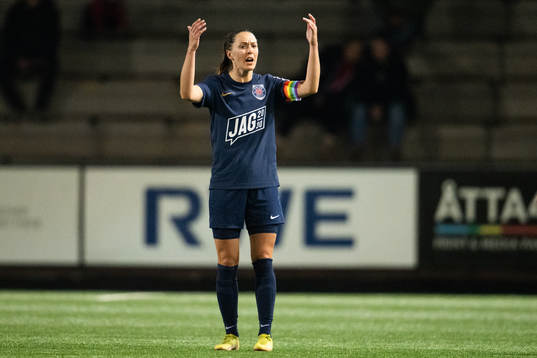 Eskilstuna Uniteds Felicia Rogic agerar