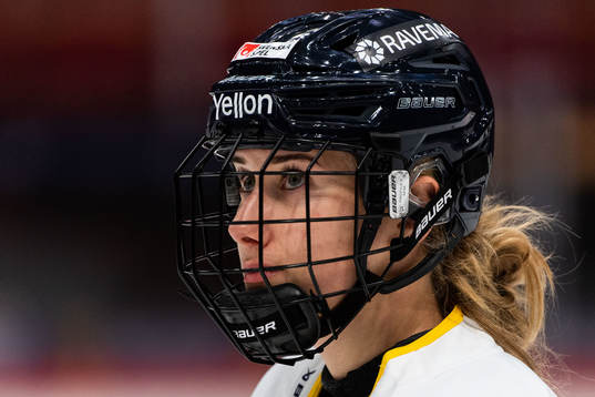 HV71s Karoline Pedersen