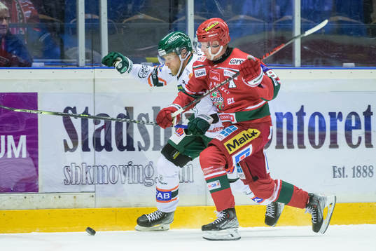 Kristianstads Roope Laavinen och Modos Erik Karlsson