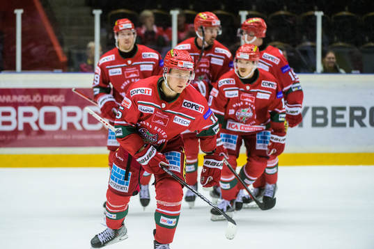 Modos Filip Svenningsson jublar