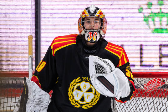 Brynäs målvakt Felicia Frank jublar