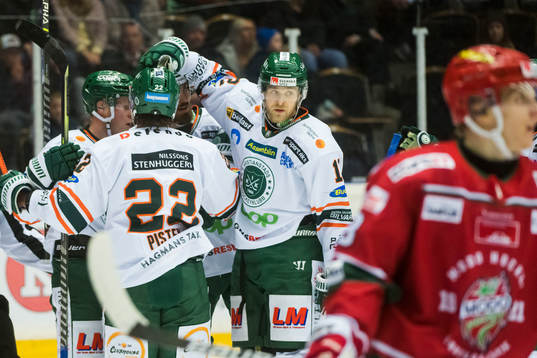 Kristianstads Aleksi Ainali jublar