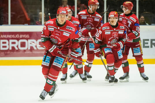 Modos Filip Svenningsson jublar
