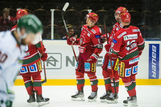 Modos Filip Svenningsson jublar