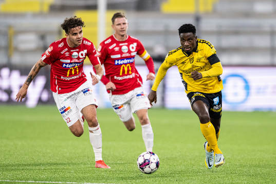 Degerfors Justin Salmon och Elfsborgs Michael Baidoo