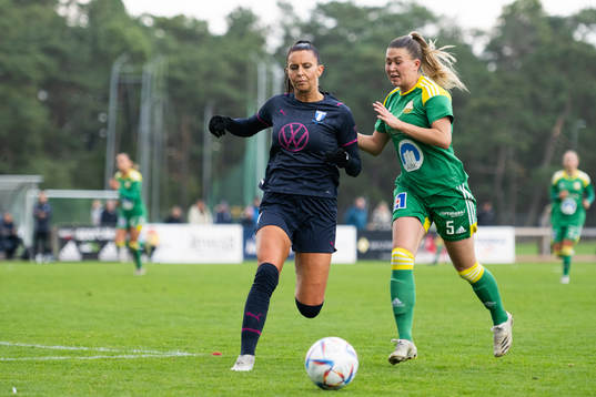 Åhus Ella Andersson och Malmö FFs Malin Gunnarsson