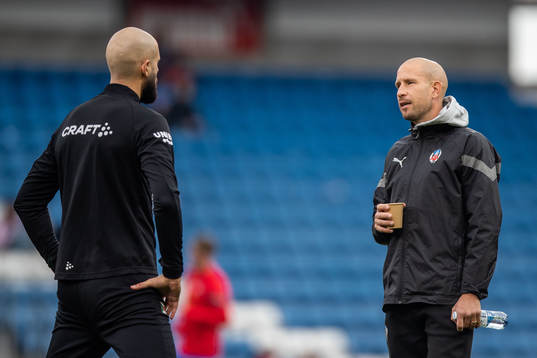 Varbergs Robin Simovic och Helsingborgs tränare Mattias