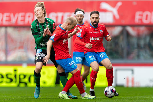 Varbergs Alexander Johansson i en kamp mot Helsingborgs