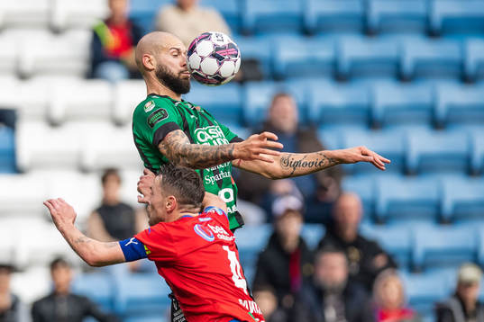Helsingborgs Viljormur Davidsen och Varbergs Robin Simovic