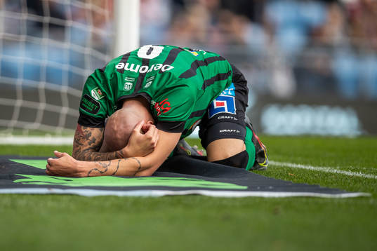 Varbergs Robin Simovic har ont