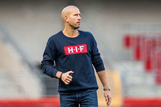 Helsingborgs tränare Mattias Lindström deppar