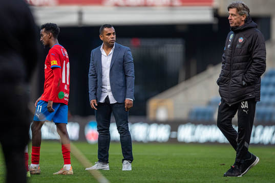 Helsingborgs tränare Alvaro Santos deppar
