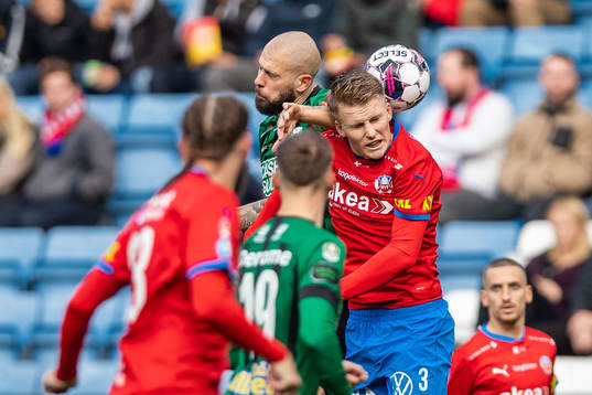 Varbergs Robin Simovic och Helsingborgs Casper Widell