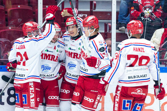 Timrås spelare jublar
