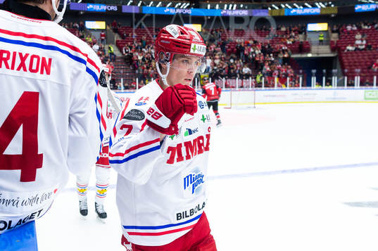 Timrås Jakob Stenqvist jublar