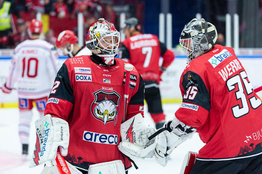 Målvaktsbyte mellan Malmö Redhawks målvakt Daniel