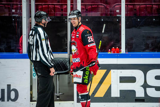 Malmö Redhawks Thomas Schemitsch får matchstraff