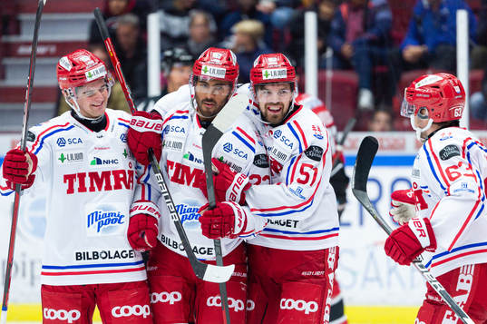 Timrås Jeremy Boyce-Rotevall och Anton Lander jublar