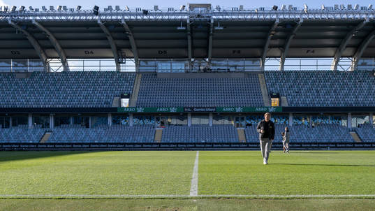 GAIS huvudtränare Fredrik Holmberg innan fotbollsmatchen i