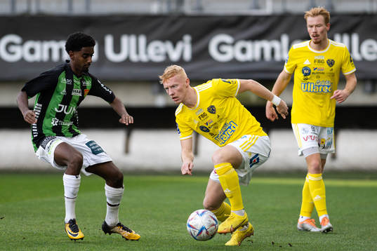 Bläddra bland fler bilder av Fotboll, Ettan södra, herr, GAIS - Falkenberg