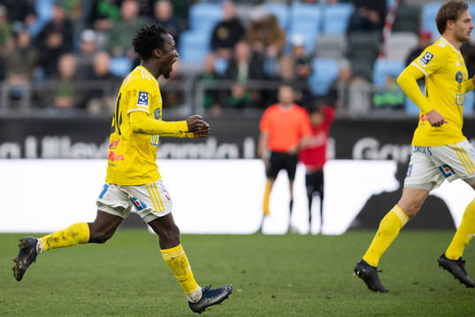 Falkenbergs Godwin Aguda jublar