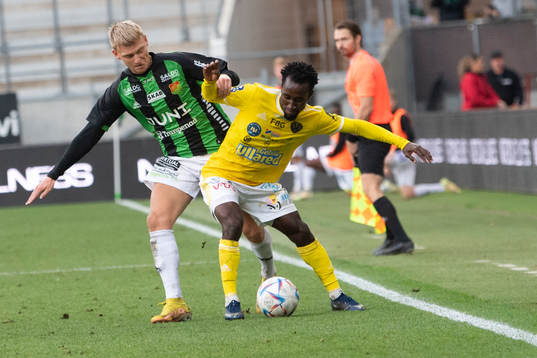 GAIS Joackim Åberg och Falkenbergs Godwin Aguda