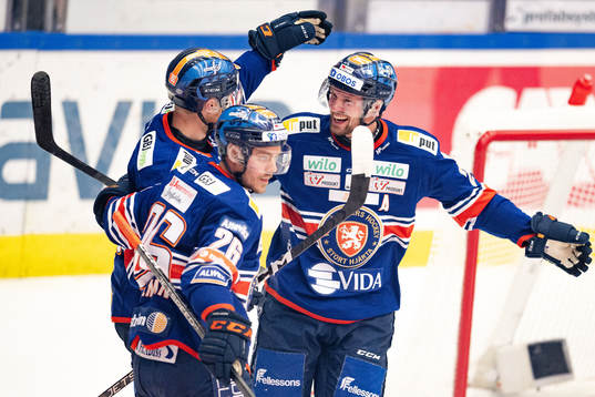 Växjös Martin Lundberg jublar