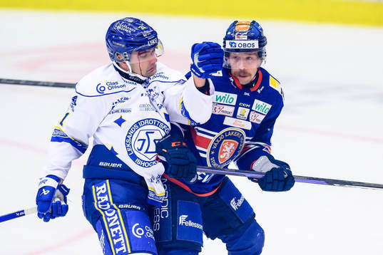 Irriterat mellan John Quenneville och Växjös Brian Cooper