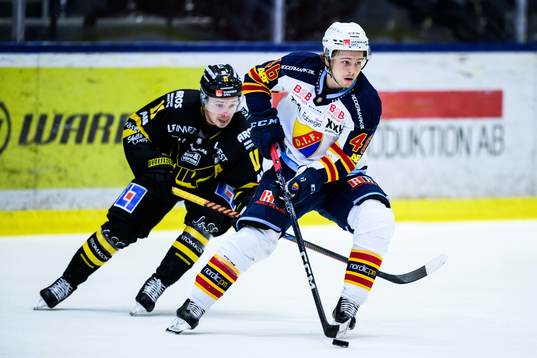 Västerås Anton Svensson och Djurgårdens Tim Söderlund
