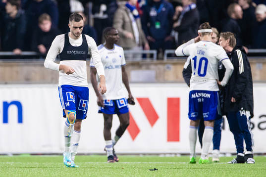 IFK Norrköpings Egzon Binaku deppar