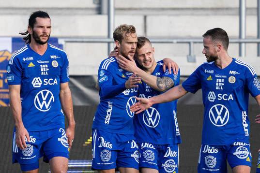 GIF Sundsvalls Pontus Engblom jublar