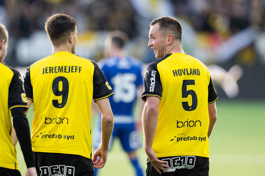 Häckens Alexander Jeremejeff och Even Hovland jublar