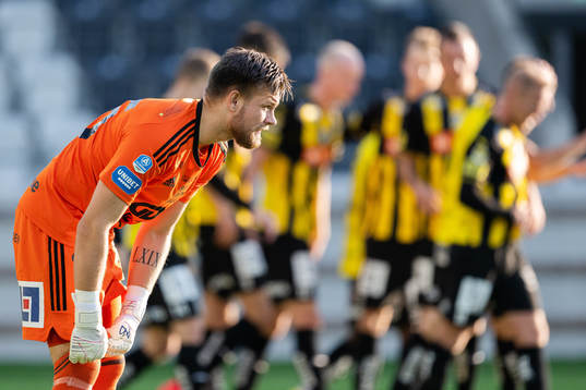 GIF Sundsvalls målvakt Oscar Jonsson deppar