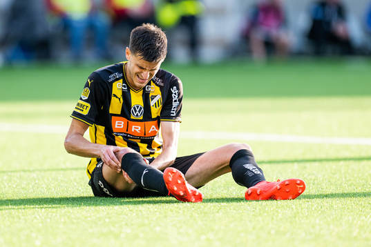 Häckens Alexander Jeremejeff har ont