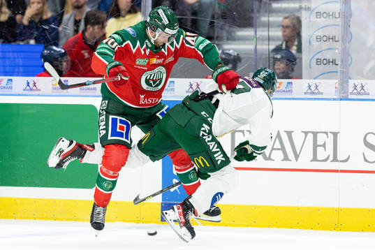 Frölundas Petteri Lindbohm och Färjestads Per Åslund
