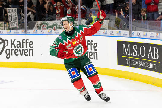 Frölundas Max Friberg jublar