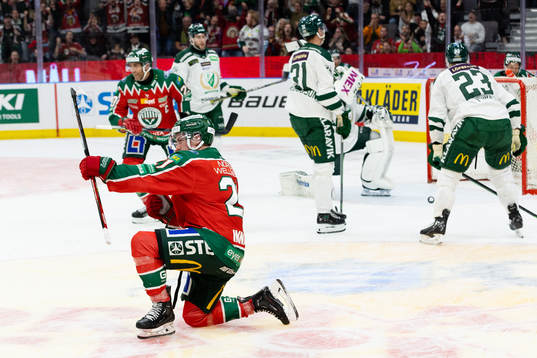 Frölundas Jere Innala jublar