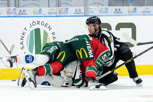Bråk mellan Mats Rosseli Olsen och Färjestads Per Åslund