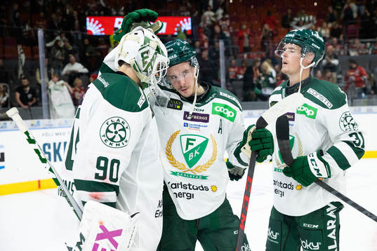 Färjestads Joakim Nygård, målvakt Matthew Tomkins och