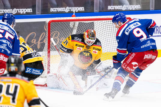 Luleås målvakt Joel Lassinantti och Oskarshamns Ahti
