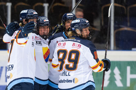 Djurgårdens Lova Blom jublar
