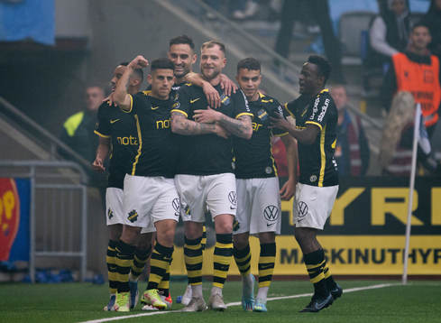 AIKs John Guidetti jublar