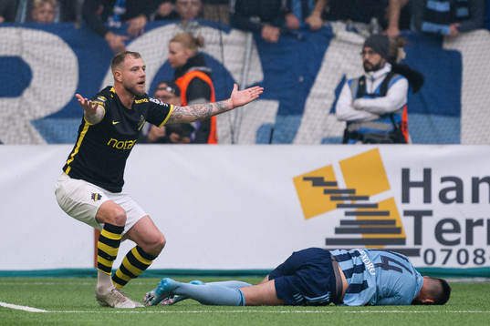 AIKs John Guidetti och Djurgårdens Besard Sabovic