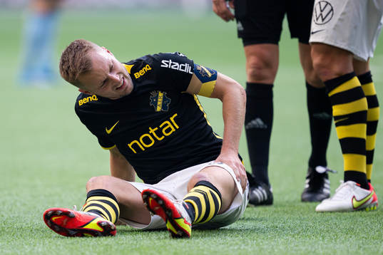 AIKs Sebastian Larsson har ont