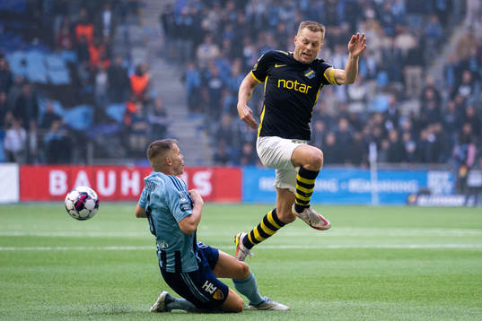 Djurgårdens Elias Andersson och AIKs Sebastian Larsson