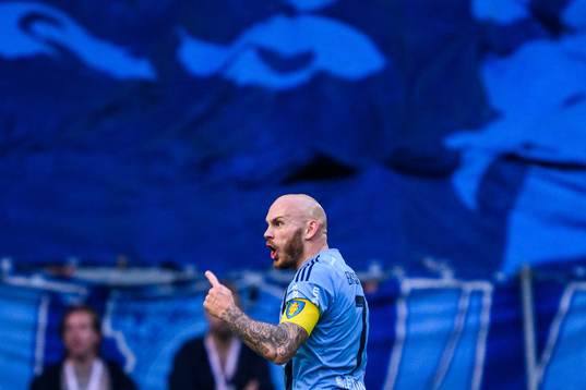 Djurgårdens Magnus Eriksson reagerar