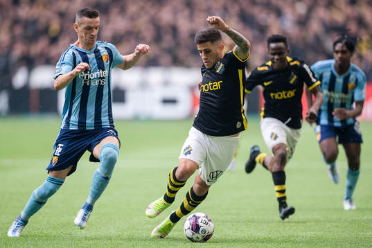 Djurgårdens Haris Radetinac och AIKs Nicolas Stefanelli