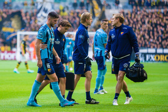 Djurgårdens Besard Sabovic har ont