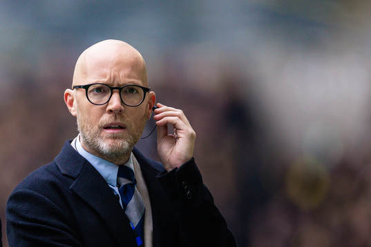 Discoverys Petter Barrling nunder fotbollsmatchen i
